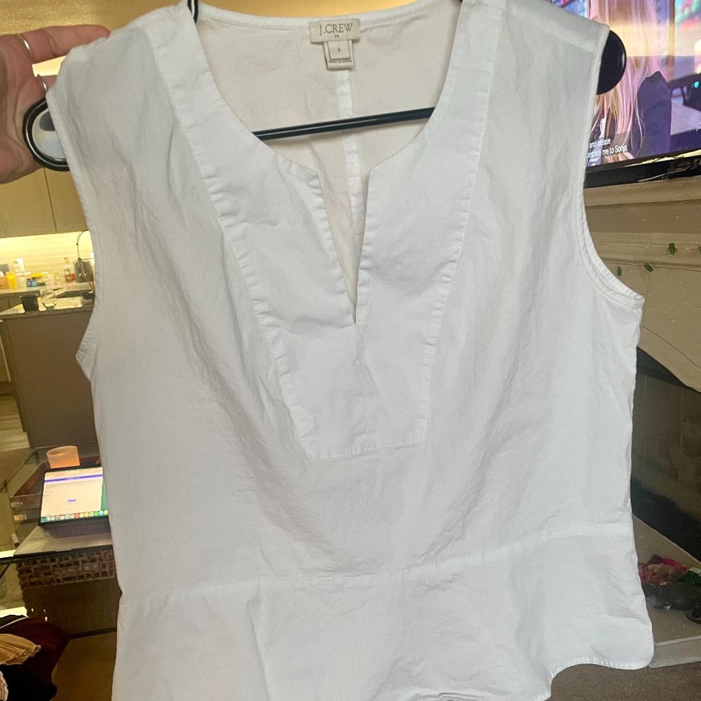 J CREW • SIZE SM BLOUSE • NEVER WORN • PERFECT WITH BLAZER/FOR WORK
